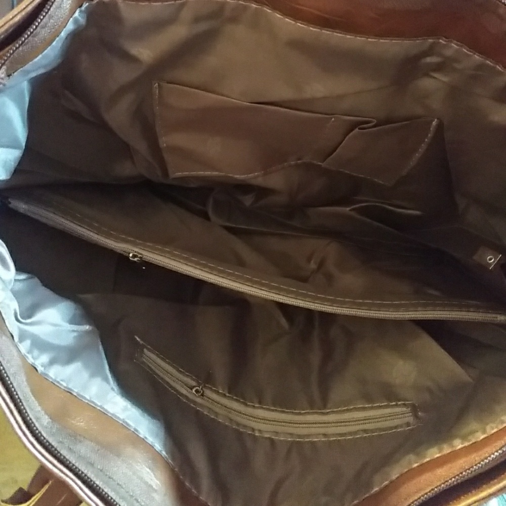 Purse - Picture 2 of 2